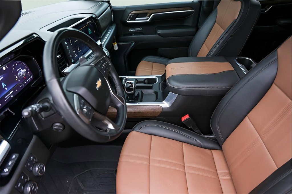 Used 2023 Chevrolet Silverado 1500 High Country w/ High Country Premium Package image 12