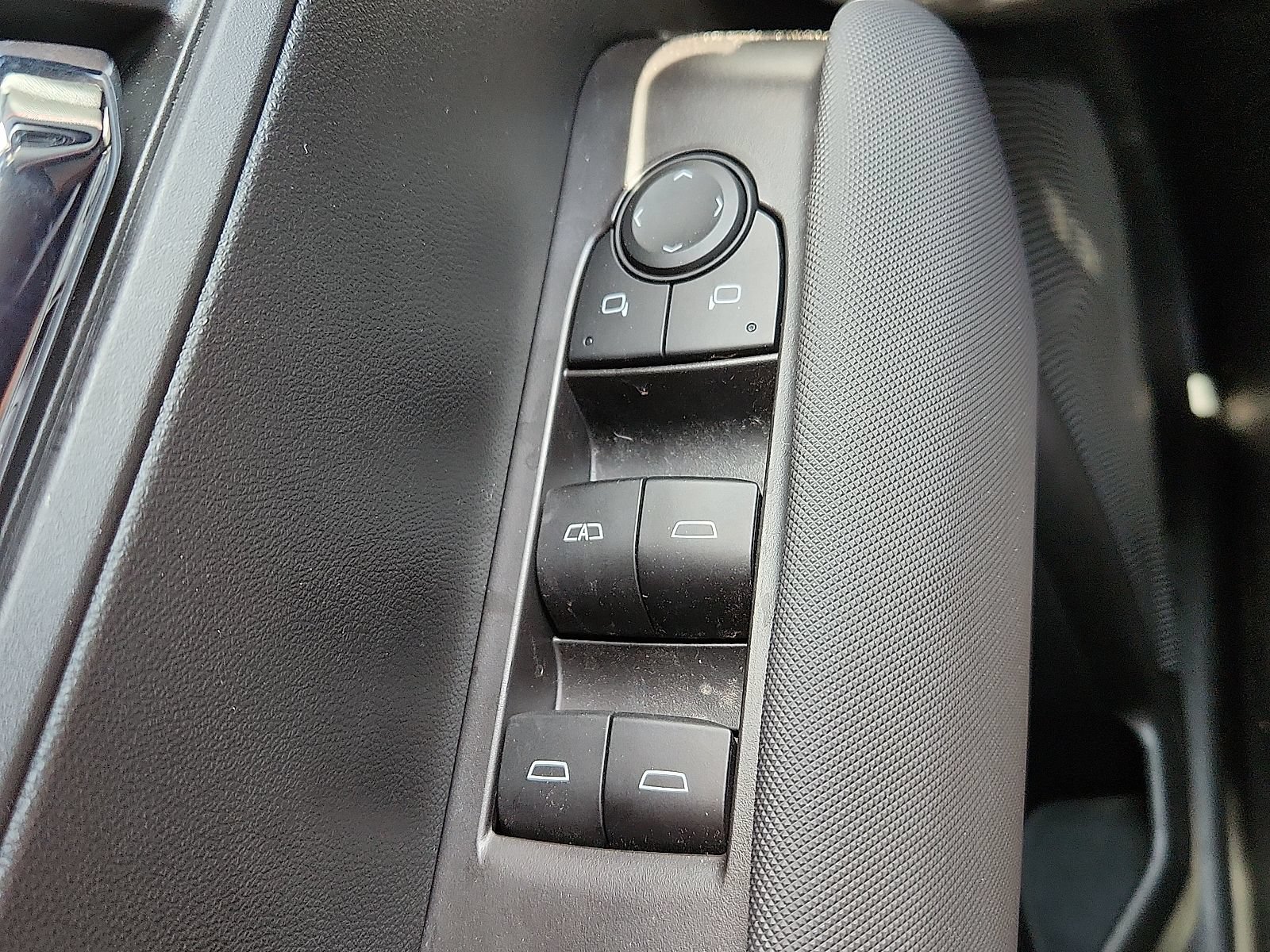 Used 2024 Chevrolet Colorado Z71 w/ Z71 Convenience Package 2 AWD/4WD image 22