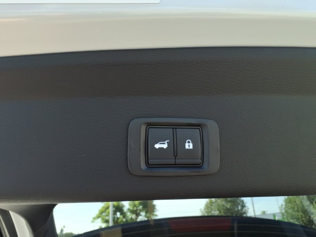 New 2026 Nissan Rogue Platinum AWD/4WD image 4