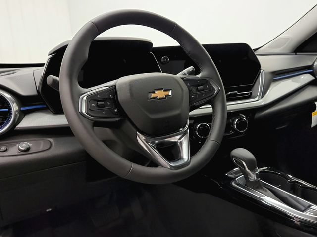 New 2026 Chevrolet Trax LT w/ LT Convenience Package FWD image 17
