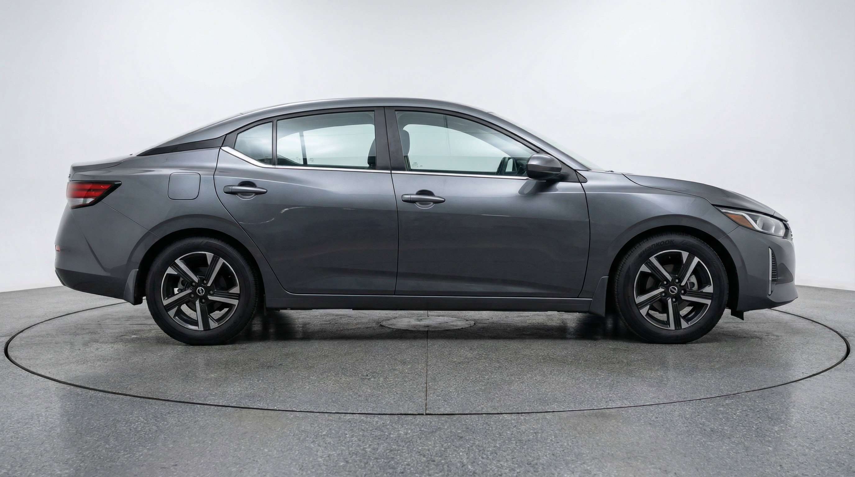 Used 2025 Nissan Sentra SV image 11