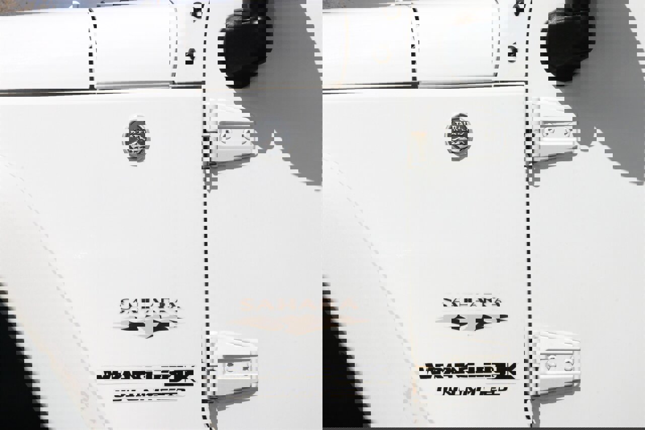 Used 2018 Jeep Wrangler Unlimited Sahara w/ Connectivity Group image 6