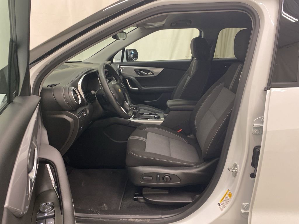 Used 2025 Chevrolet Blazer LT image 14