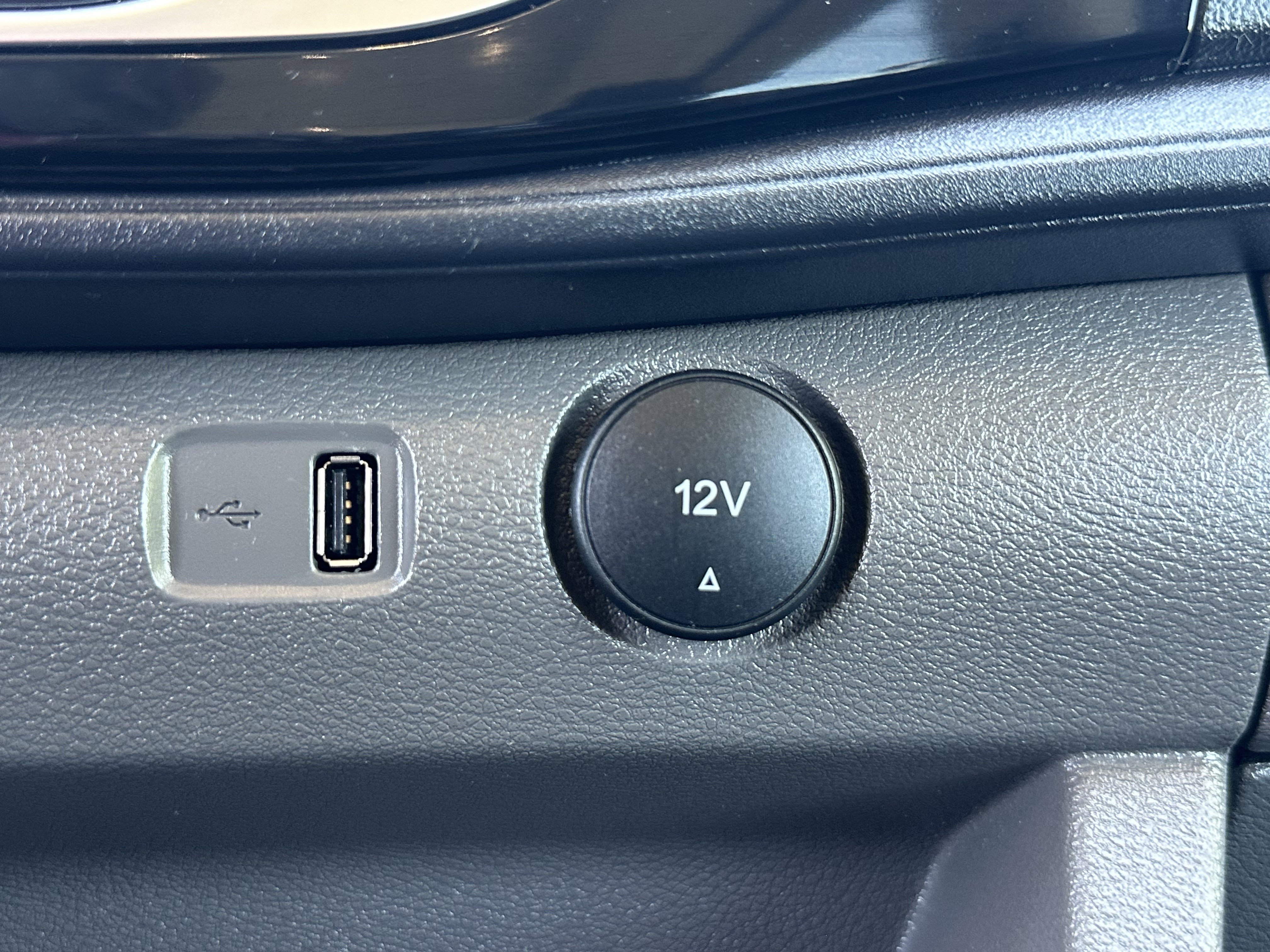 Used 2023 Ford Transit 350 XLT RWD image 29