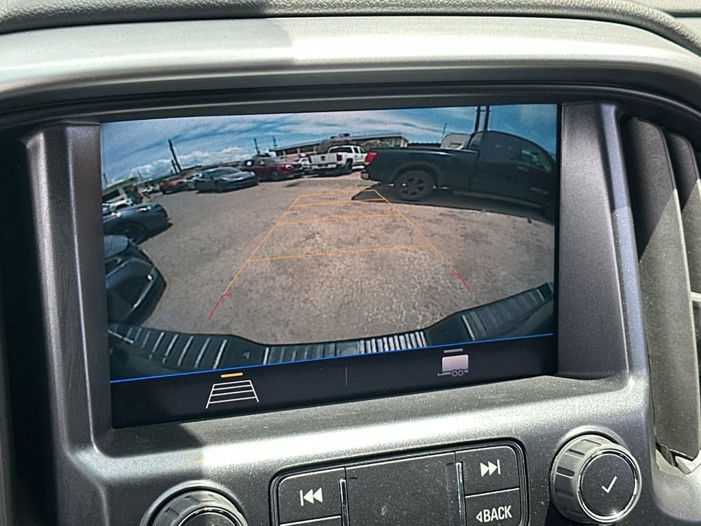 Used 2022 Chevrolet Colorado LT RWD image 17