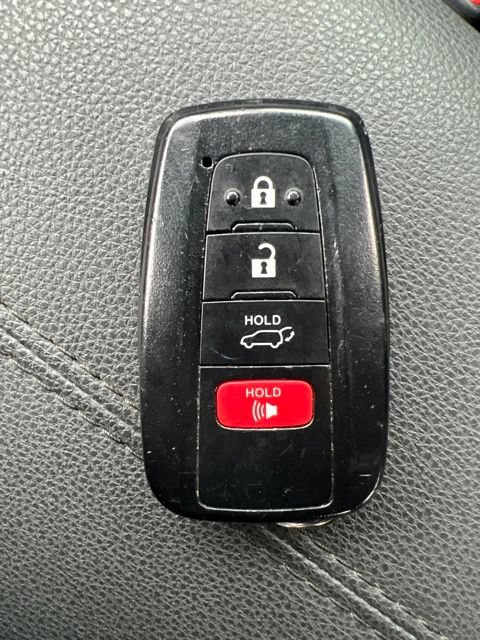 Used 2022 Toyota RAV4 XSE AWD/4WD image 28