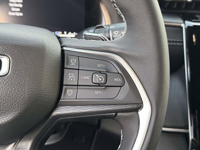 New 2025 Jeep Grand Cherokee Altitude image 8