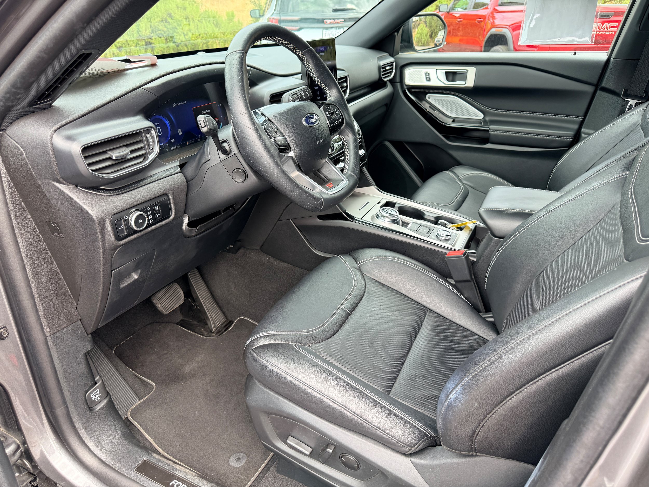 Used 2024 Ford Explorer ST w/ Equipment Group 401A AWD/4WD image 14