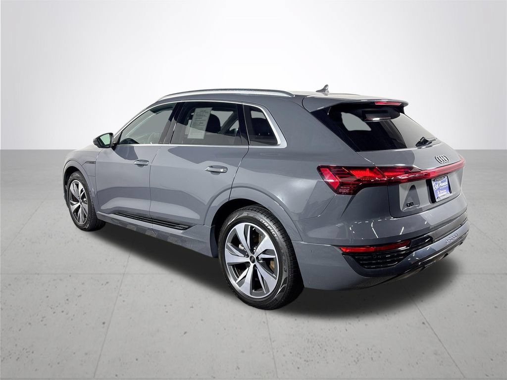 Used 2024 Audi Q8 e-tron Premium Plus AWD/4WD image 8
