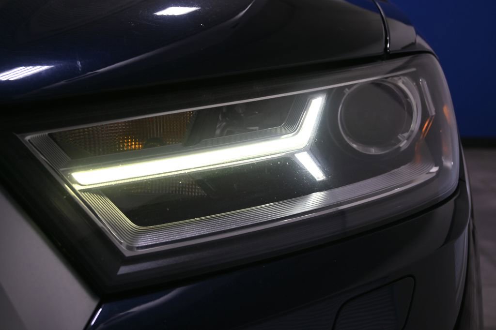 Used 2018 Audi Q7 3.0T Premium image 35