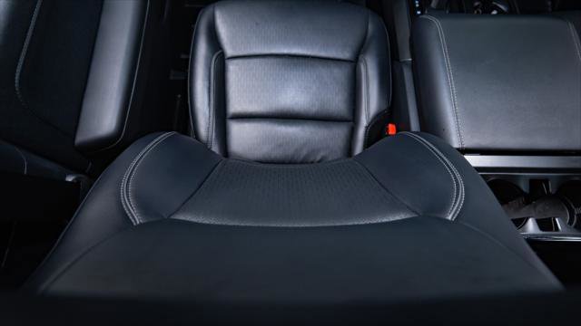 Used 2025 Ford F150 Lariat w/ Equipment Group 502A High image 29