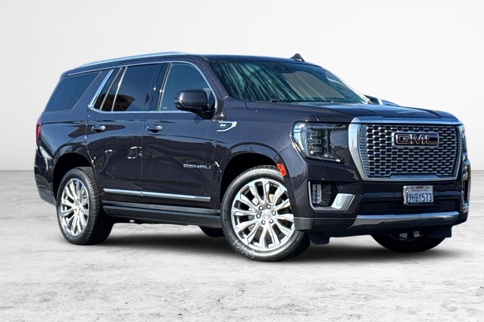 Used 2023 GMC Yukon Denali image 2