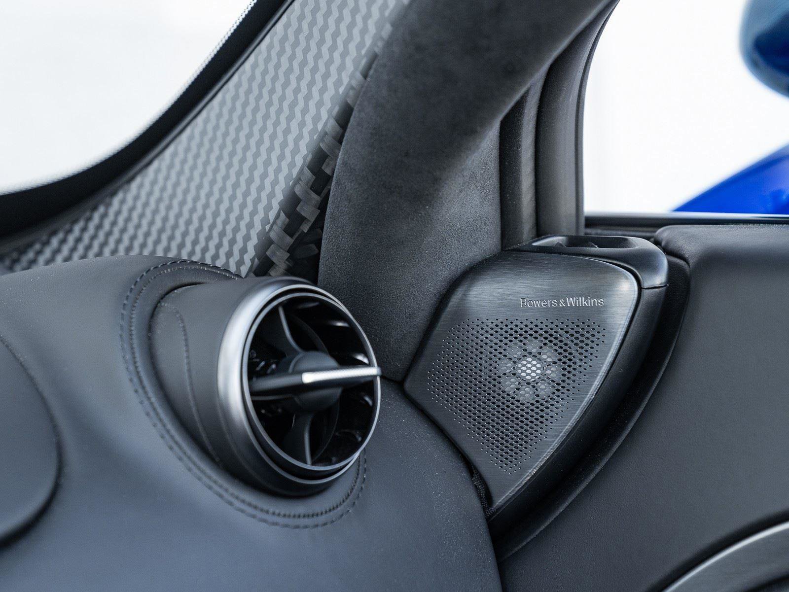 Used 2024 McLaren 750S Spider image 37