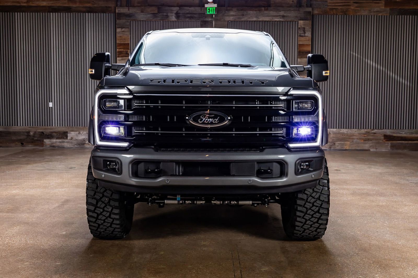 Used 2025 Ford F250 Platinum AWD/4WD video 2