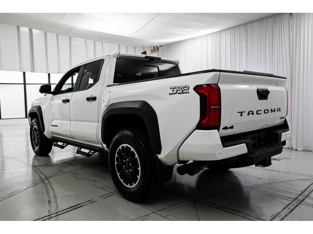 Used 2024 Toyota Tacoma TRD Off-Road w/ TRD Off Road Premium Package image 5