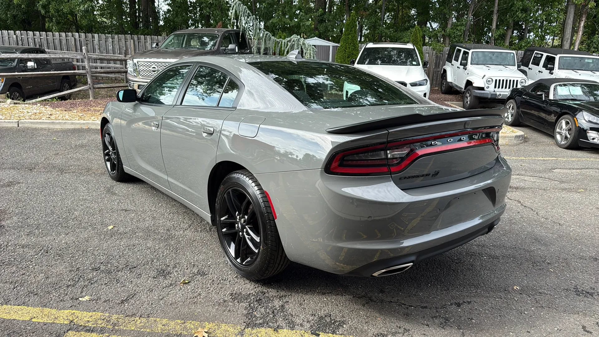 Used 2019 Dodge Charger SXT w/ Blacktop Package AWD/4WD image 7