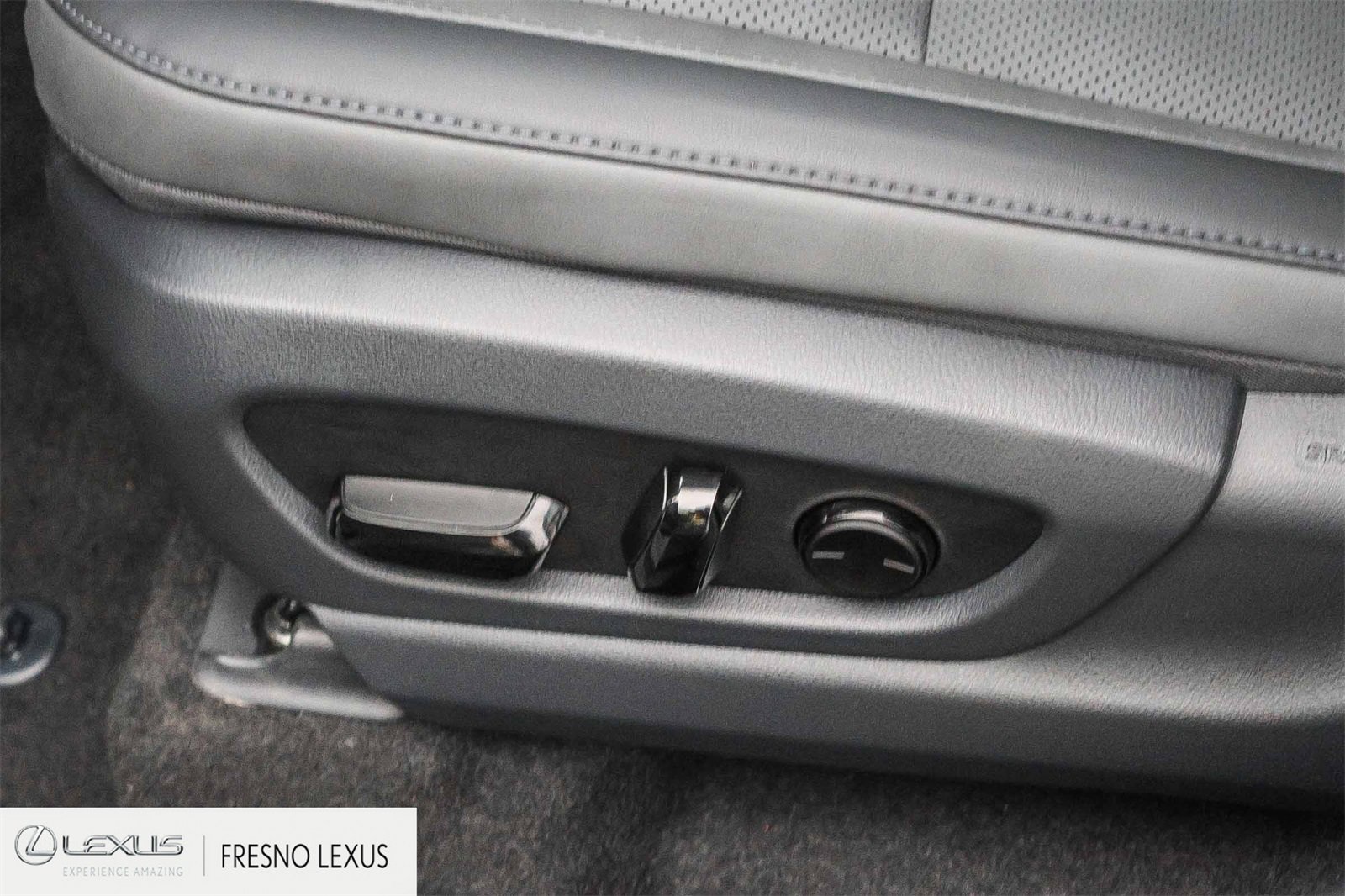 Used 2025 Lexus RZ 450e image 21