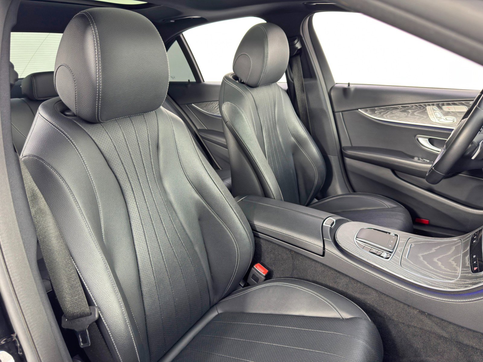 Used 2021 Mercedes-Benz E 350 Sedan w/ Premium Package image 40