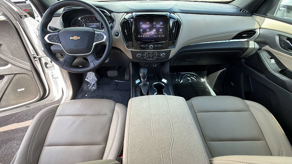 Used 2023 Chevrolet Traverse LT w/ LT Premium Package AWD/4WD image 26