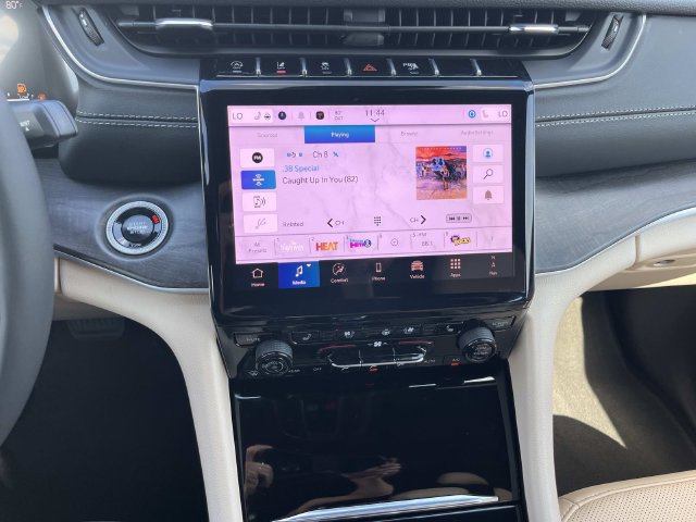 Certified 2025 Jeep Grand Cherokee L Limited w/ Luxury Tech Group II AWD/4WD image 34
