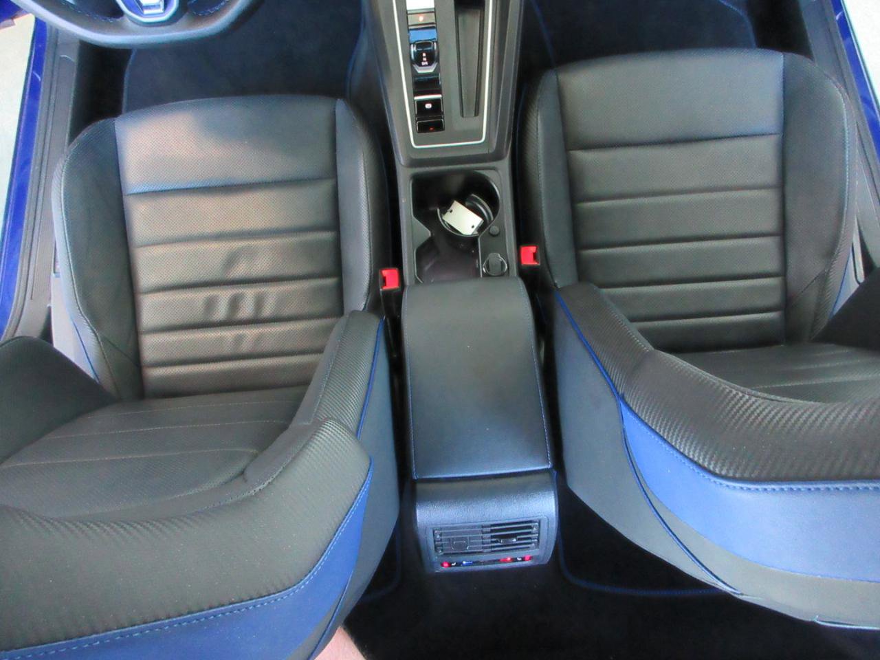Used 2022 Volkswagen Golf R AWD/4WD image 18