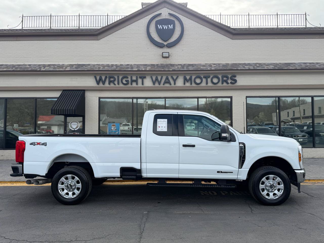 Used 2023 Ford F250 XLT w/ Snow Plow Prep Package AWD/4WD image 2