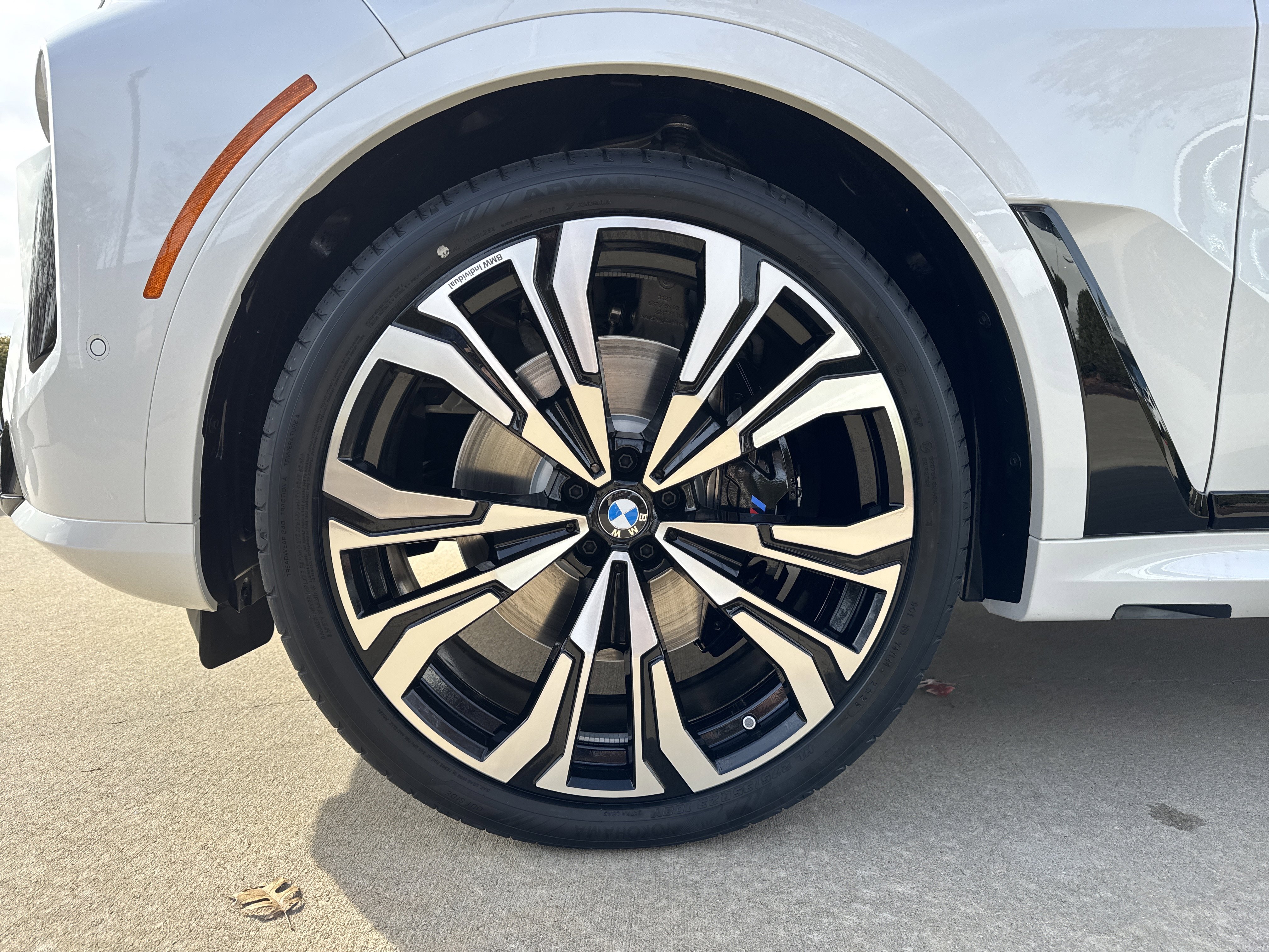 New 2026 BMW X7 xDrive40i w/ Executive Package image 28