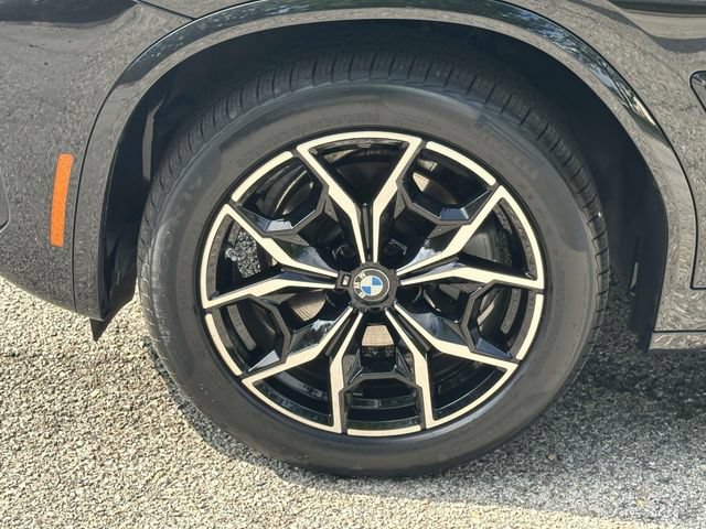 Certified 2025 BMW X4 xDrive30i w/ Premium Package AWD/4WD image 14
