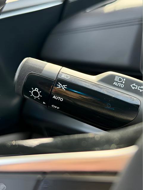 Used 2025 Kia Carnival image 20