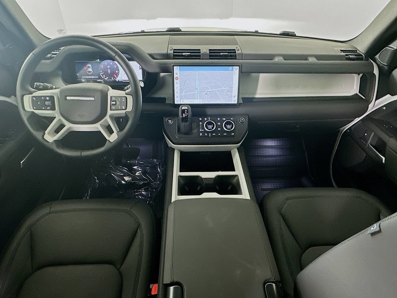 Used 2025 Land Rover Defender 110 S AWD/4WD image 29