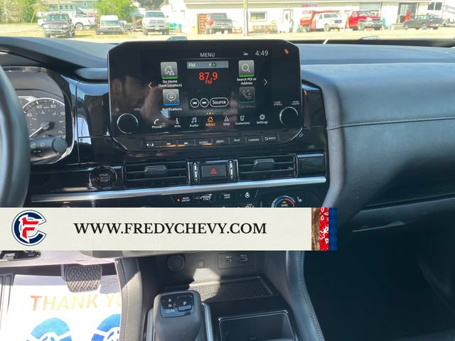 Used 2025 Nissan Pathfinder SL AWD/4WD image 17