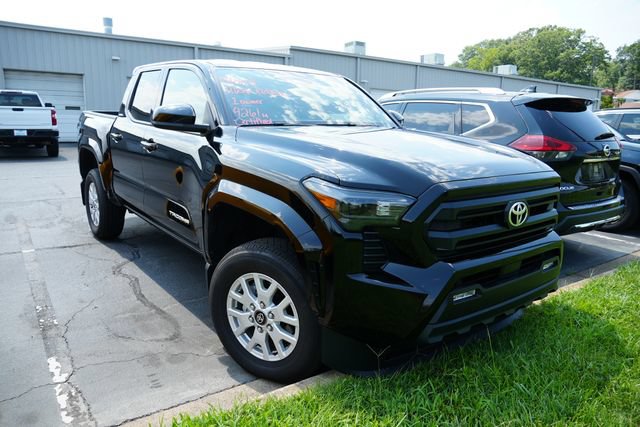 Used 2026 Toyota Tacoma SR5 RWD image 1