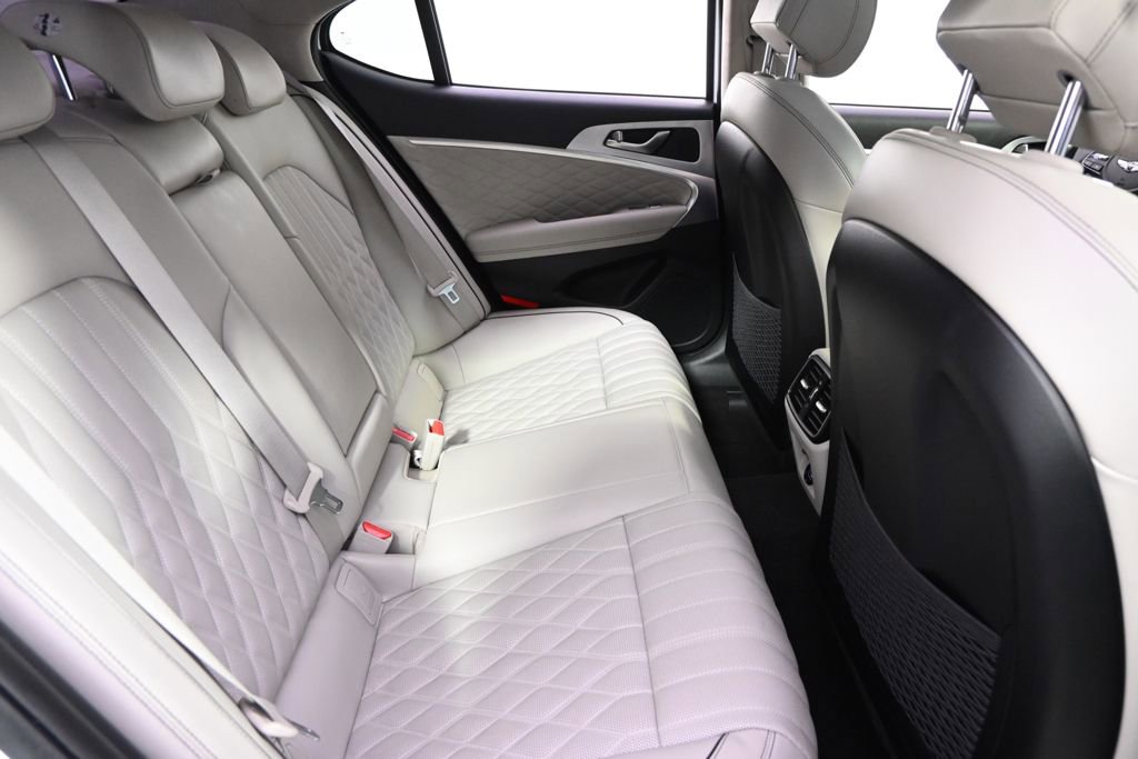 Used 2020 Genesis G70 3.3T w/ Prestige Package image 18