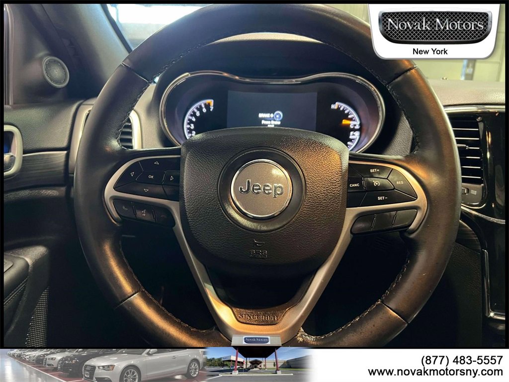 Used 2022 Jeep Grand Cherokee Laredo X image 11