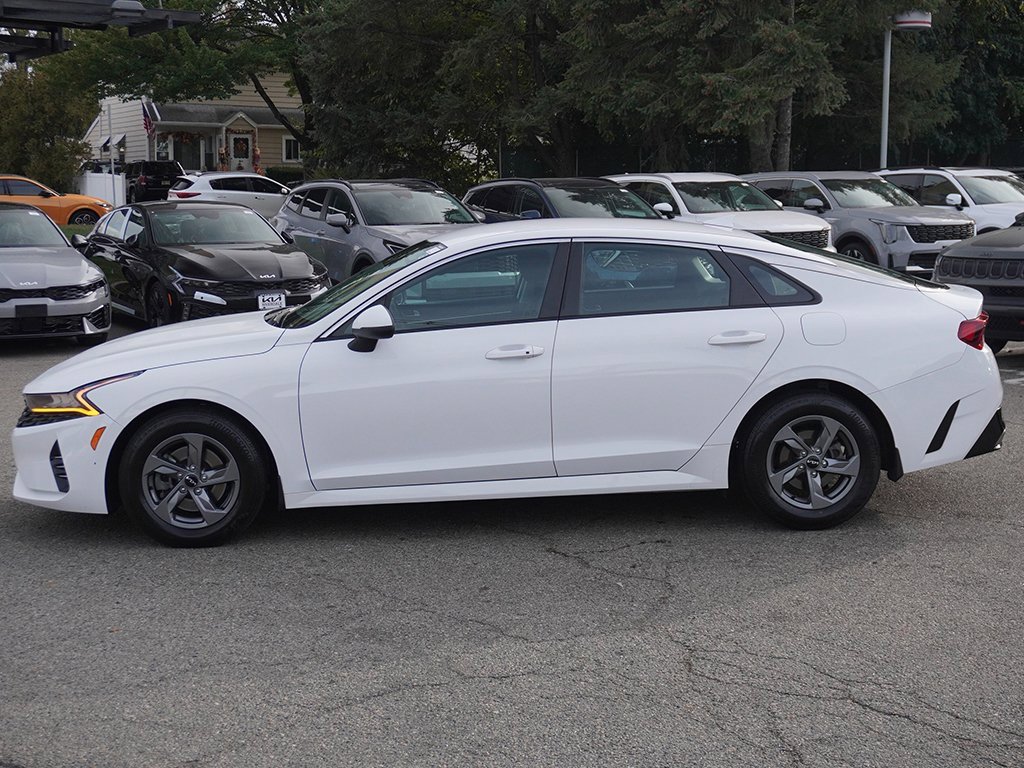 Used 2023 Kia K5 LXS image 17