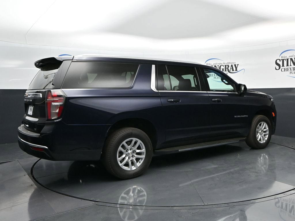Used 2024 Chevrolet Suburban LT image 7