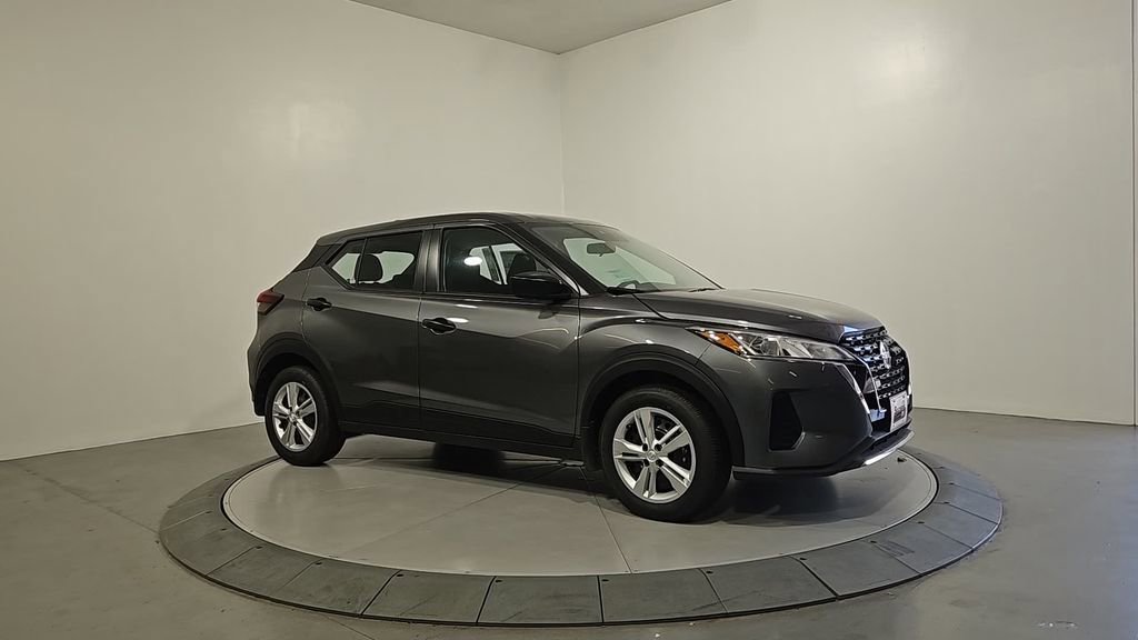 New 2025 Nissan Kicks Play S image 7