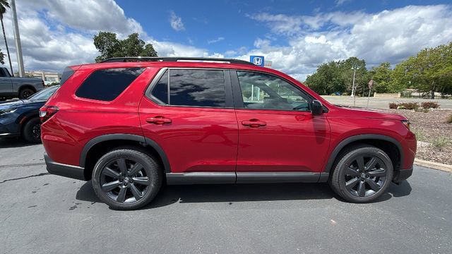 New 2026 Honda Pilot Sport image 3