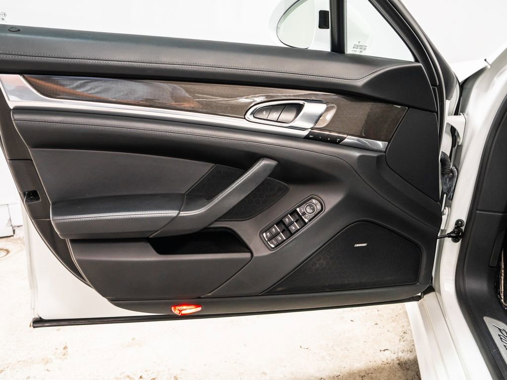 Used 2014 Porsche Panamera GTS AWD/4WD image 25