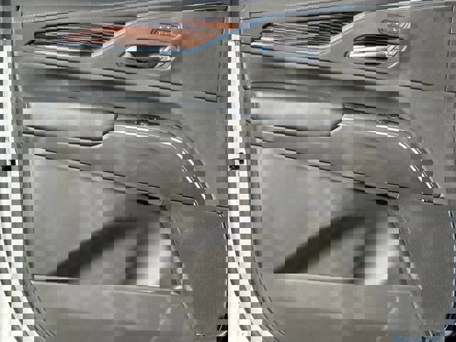 Certified 2023 Cadillac Escalade Premium Luxury w/ LPO, Radiant Package image 16