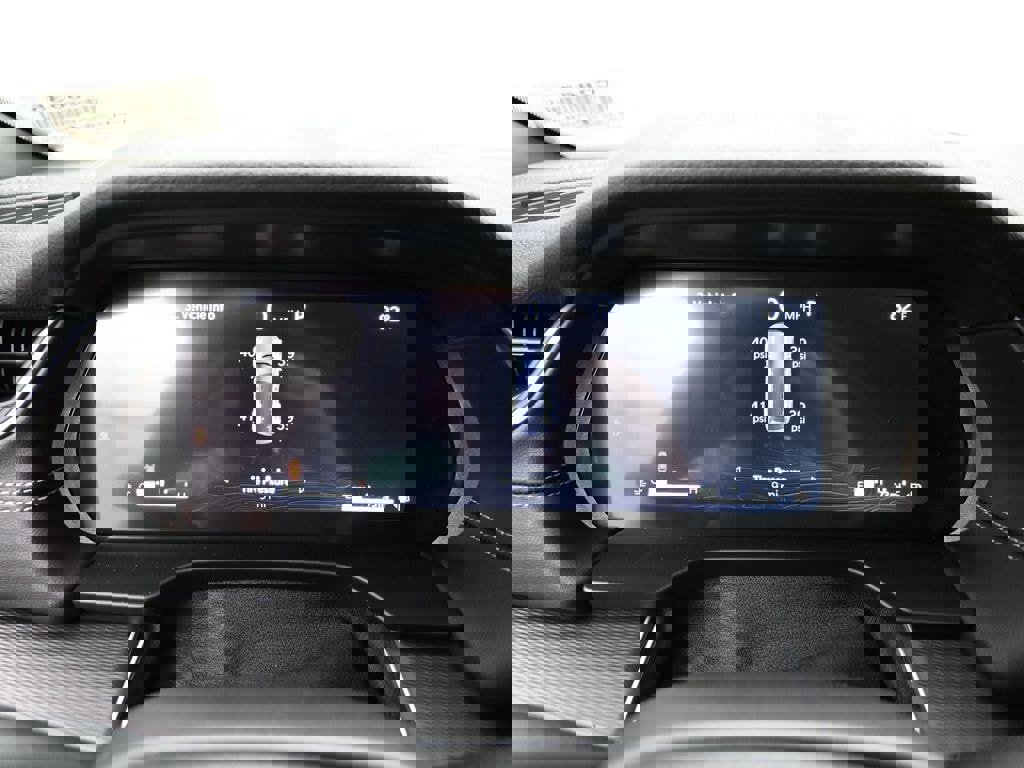 New 2025 Jeep Grand Cherokee Altitude image 15