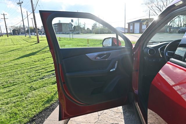 Used 2023 Chevrolet Blazer LT FWD image 25