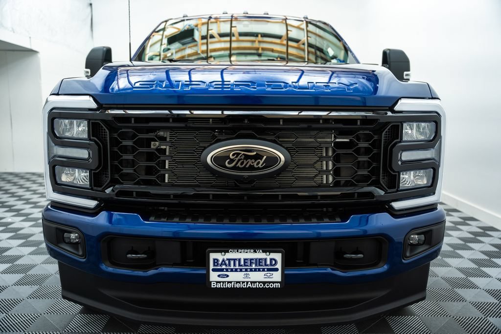 New 2026 Ford F350 XLT w/ XLT Premium Package AWD/4WD image 2