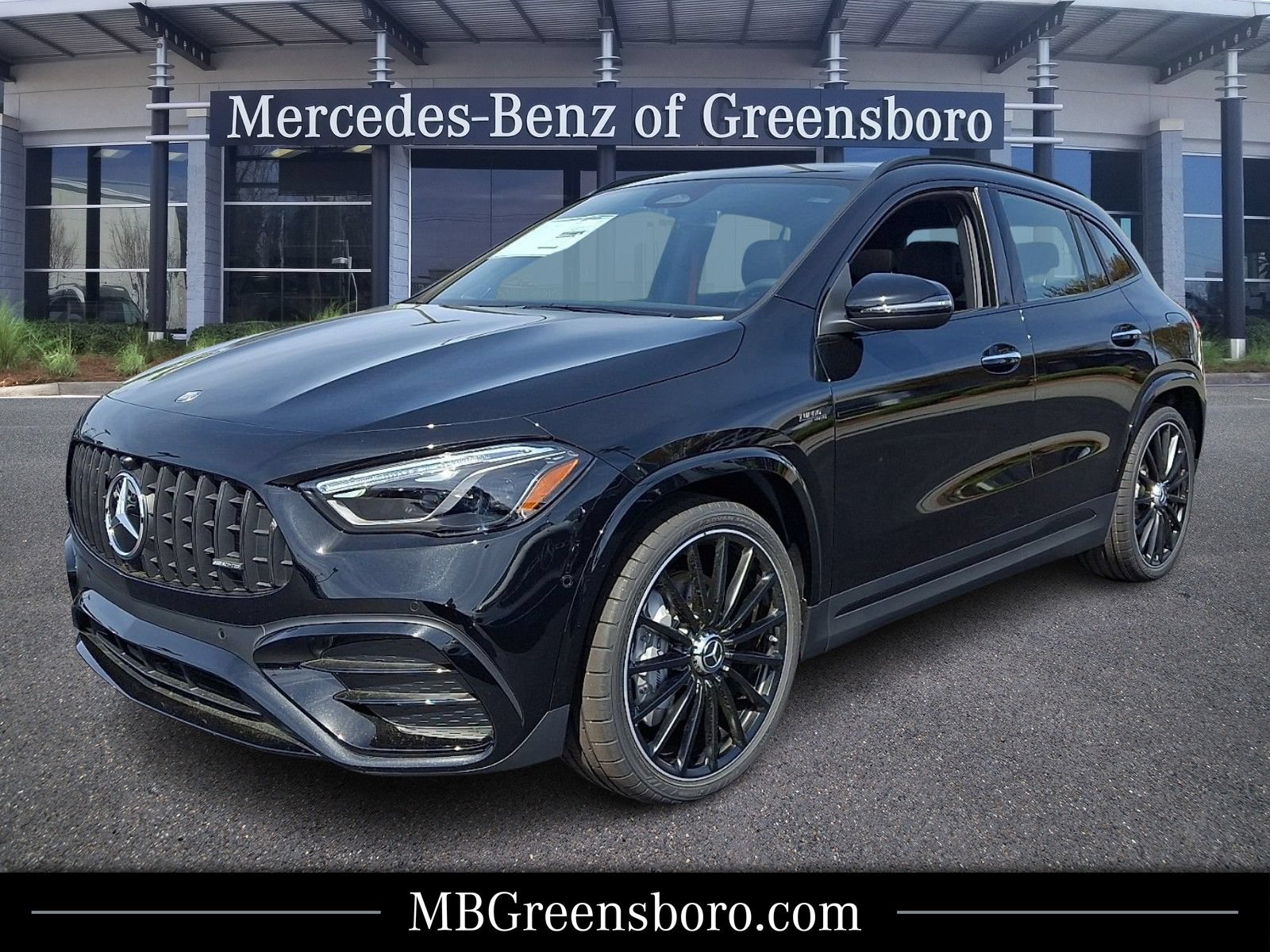 New 2026 Mercedes-Benz GLA 35 AMG 4MATIC image 1