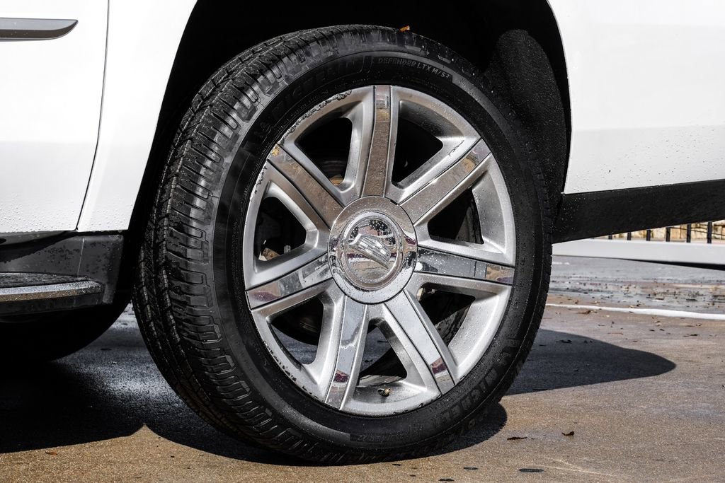 Used 2020 Cadillac Escalade ESV Premium Luxury image 60