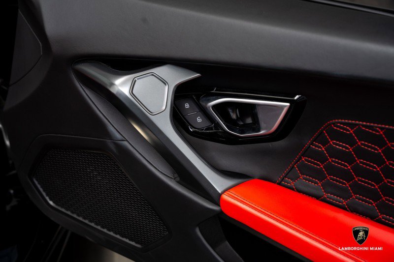 Used 2019 Lamborghini Huracan LP 580-2 image 37