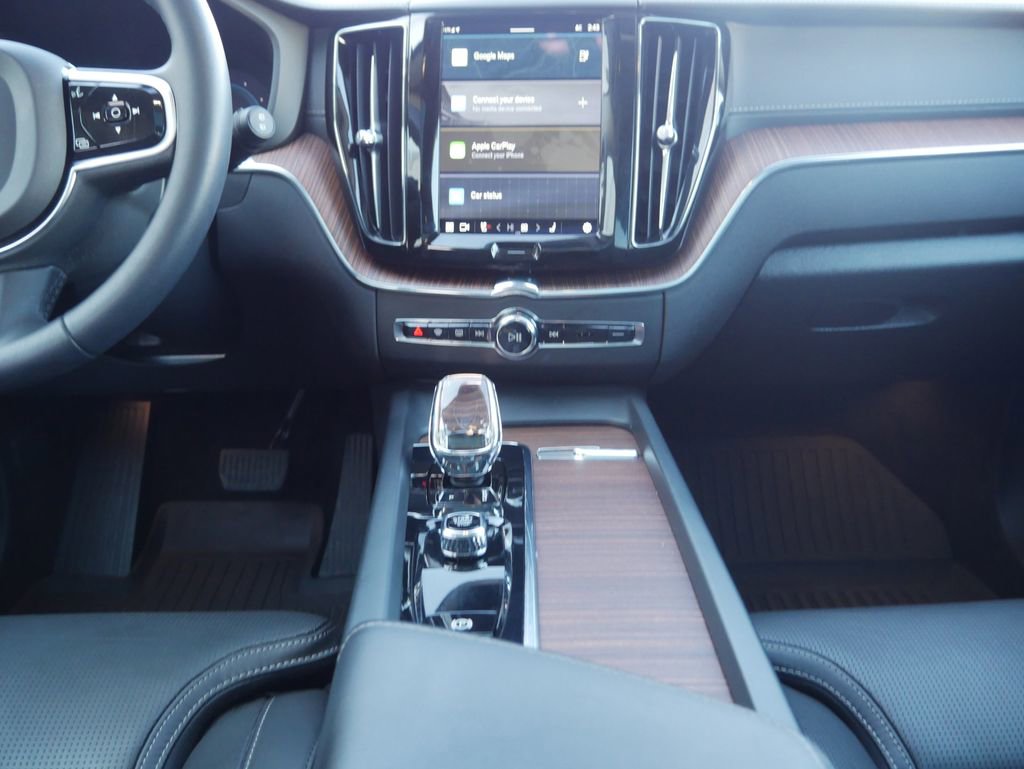 Used 2023 Volvo XC60 T8 Ultimate w/ Climate Package image 39