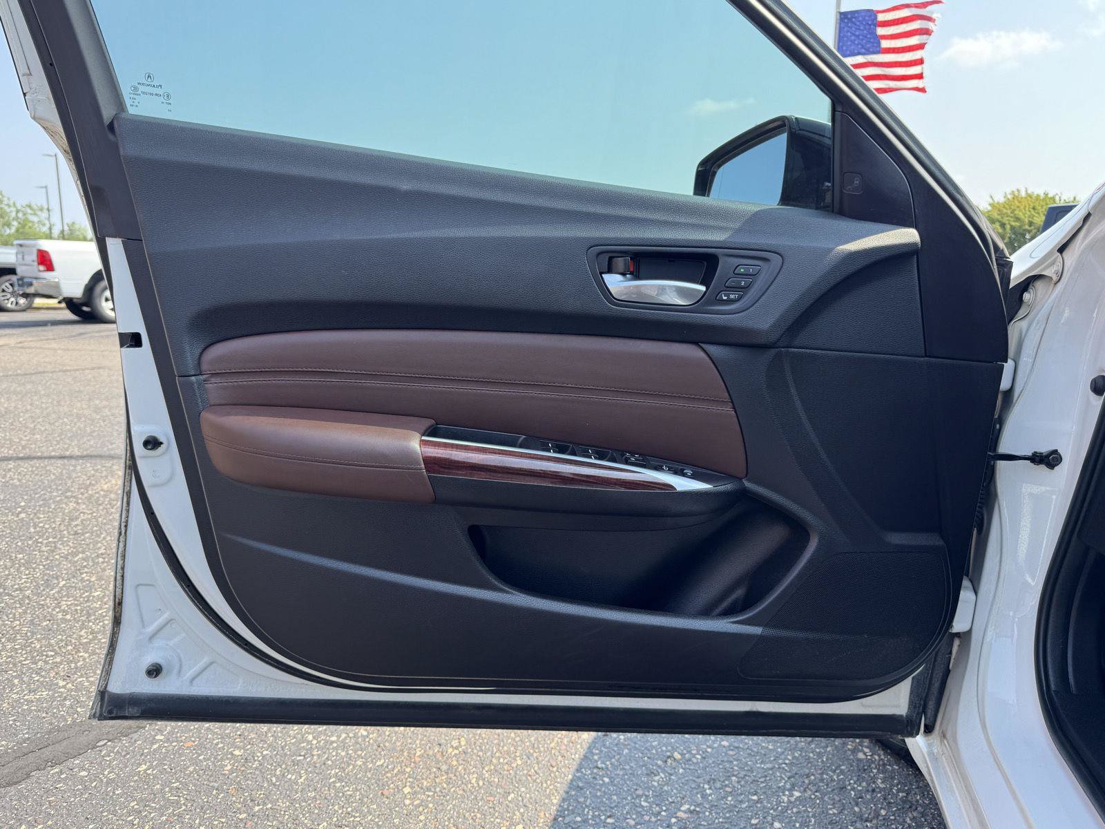 Used 2015 Acura TLX V6 w/ Technology Package FWD image 12