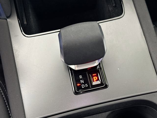 Used 2024 Land Rover Discovery Sport Dynamic SE image 15