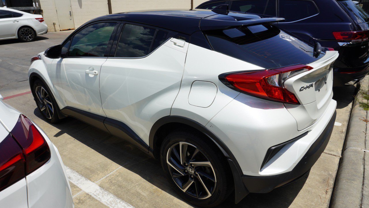 Used 2020 Toyota C-HR Limited FWD image 8